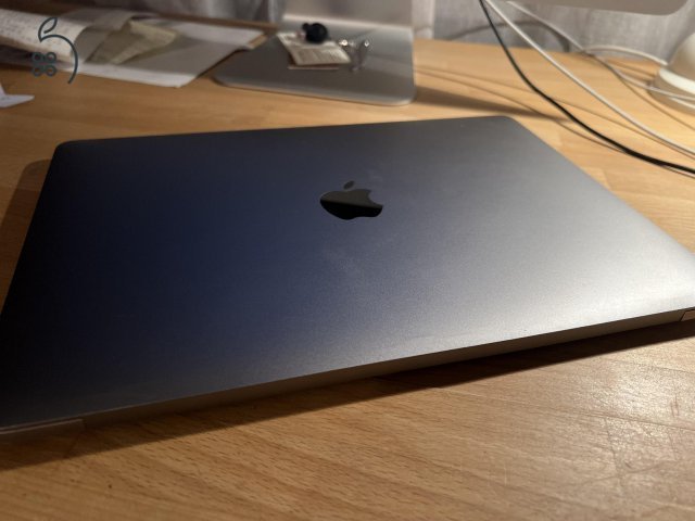 Macbook Pro eladó Magánszemélytől