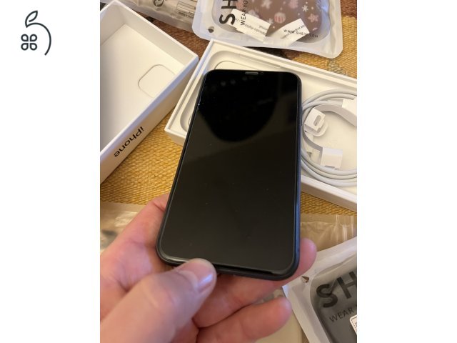 iPhone 11 fuggetlen 