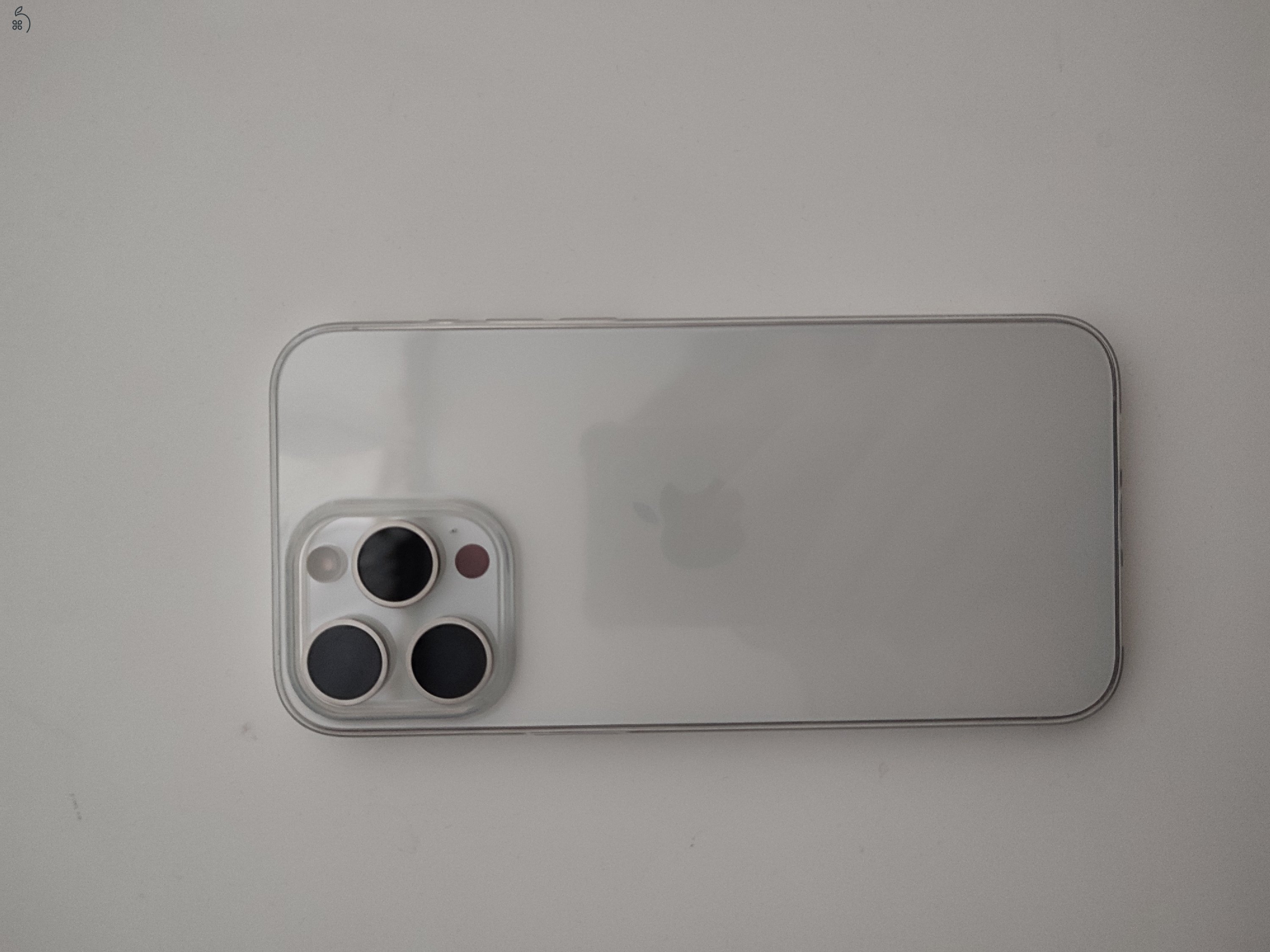 iPhone 15 pro max white 