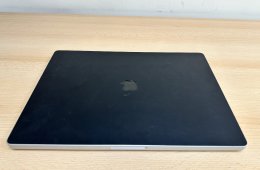 Üzletből, Macbook Pro Retina 16