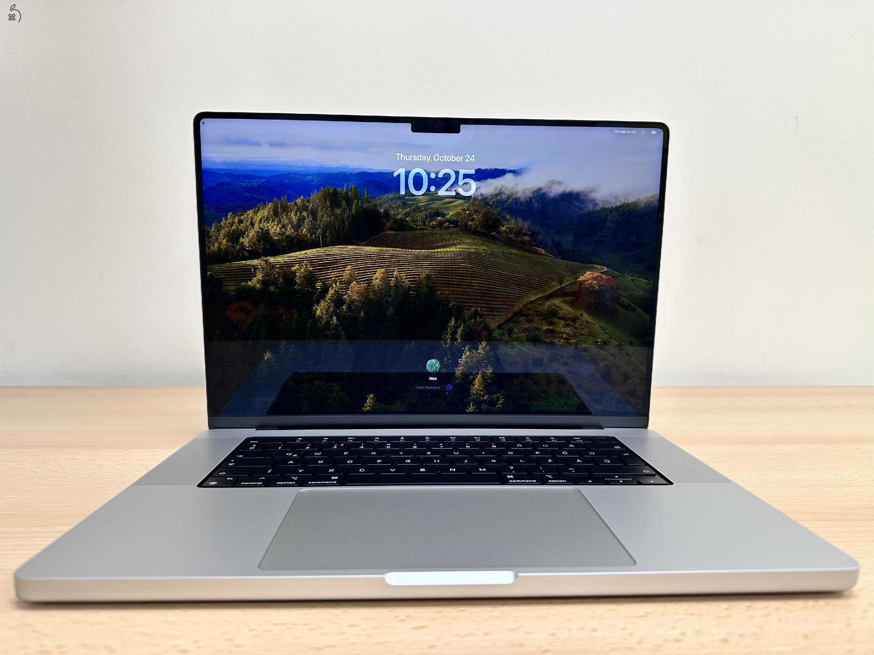 Üzletből, Macbook Pro Retina 16