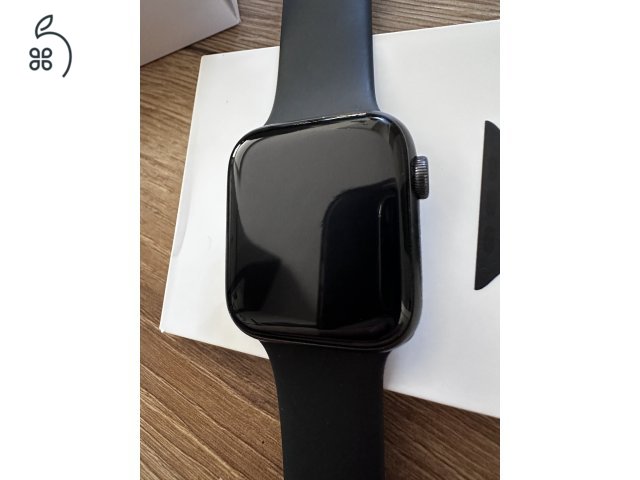 Apple Watch Series 6 GPS + Cellular 44mm 94% Aluminum Black Sport Band 