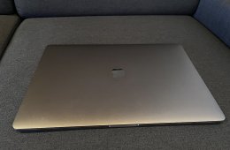 Macbook Pro 15” 32 gb RAM 512 GB SSD 560X