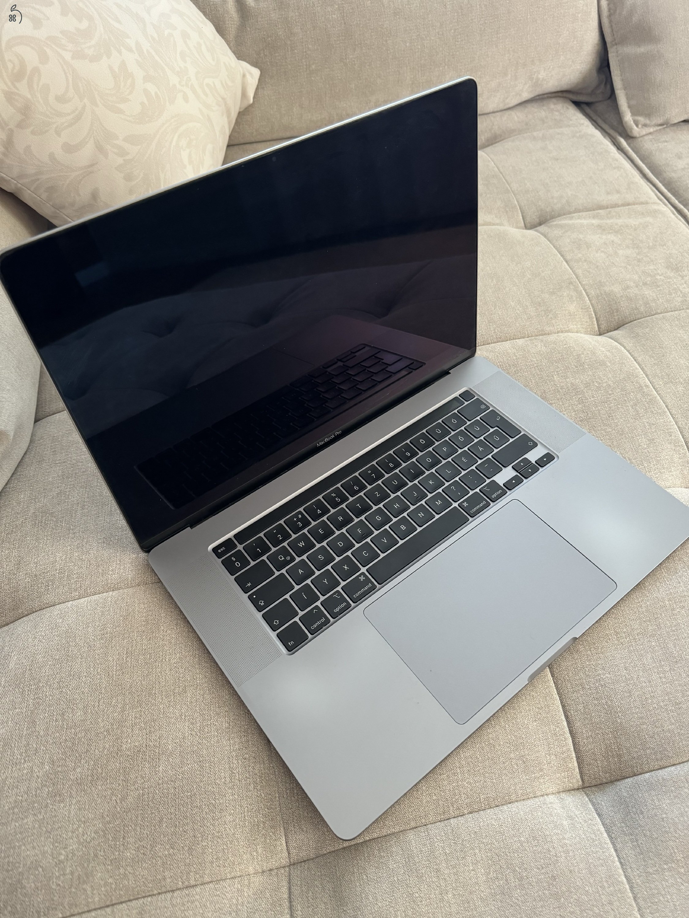 Macbook Pro 2019 16” i9 / 16GB / 1TB / Radeon Pro 5500M