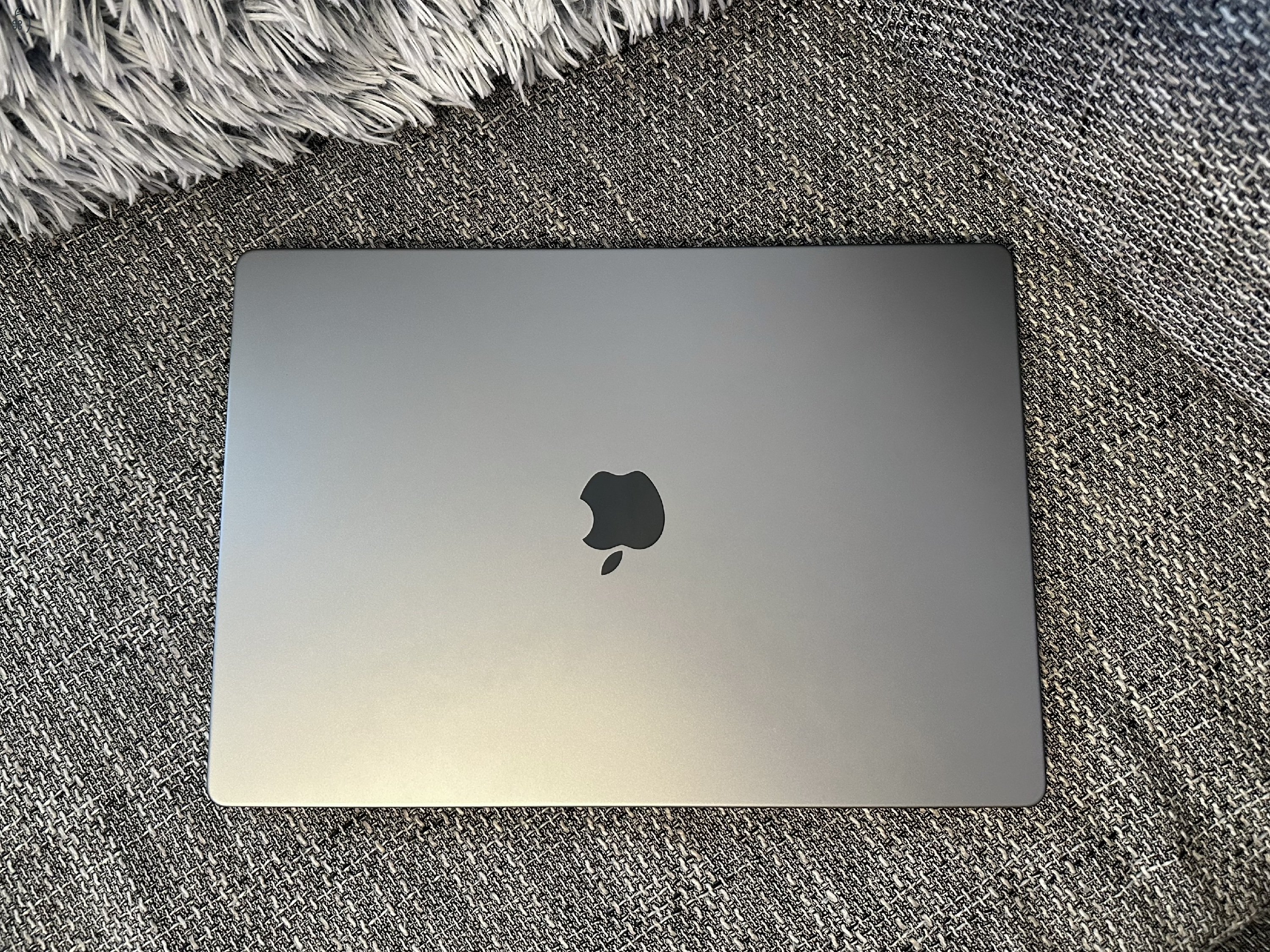 MacBook Pro 16” Space Gray - M1 PRO - 32GB - 1TB