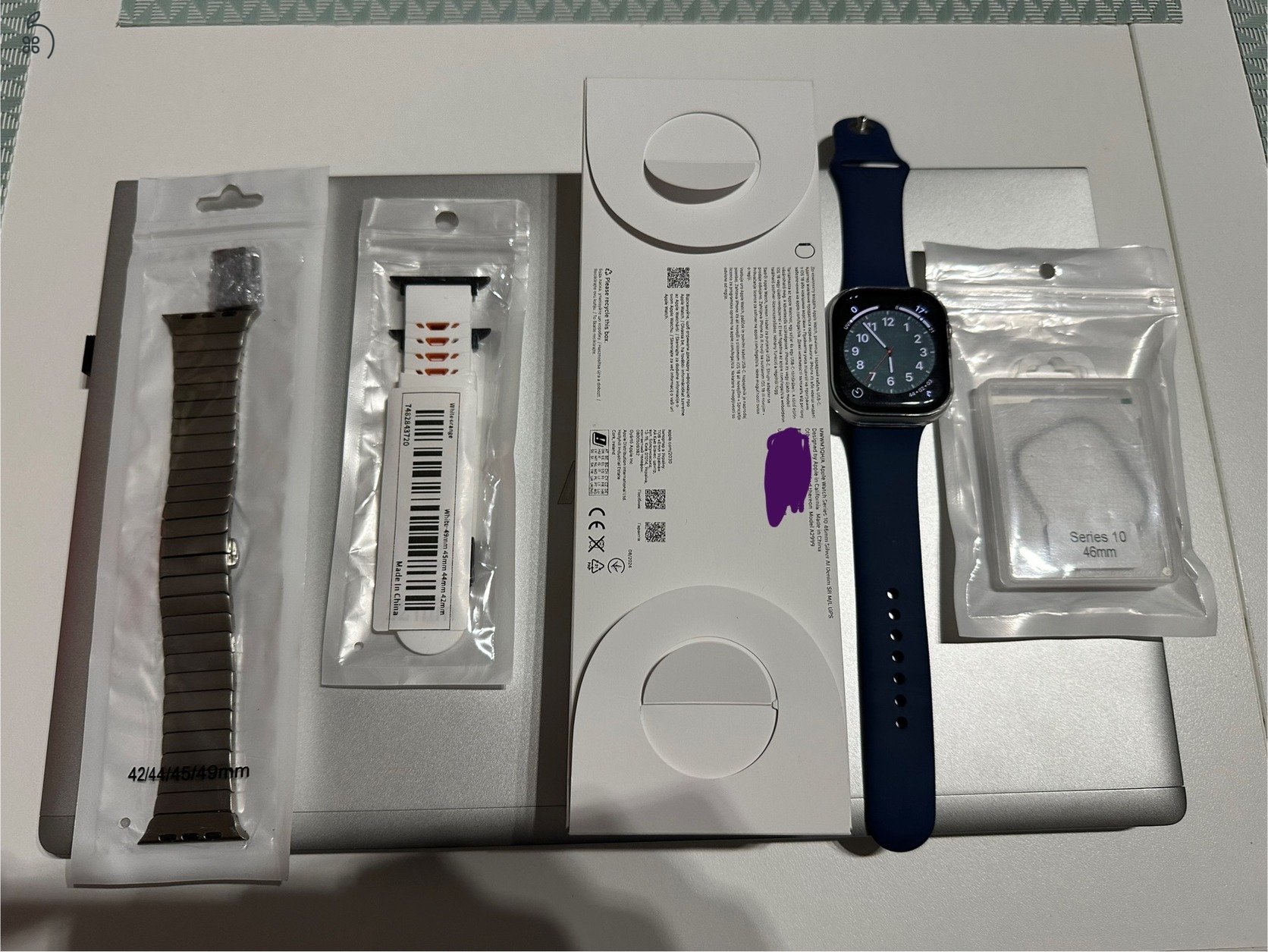 Apple Watch Series 10, 46mm, GPS, Silver Alu Case with Denim Sport Band + ajándékok, 2 év garancia!