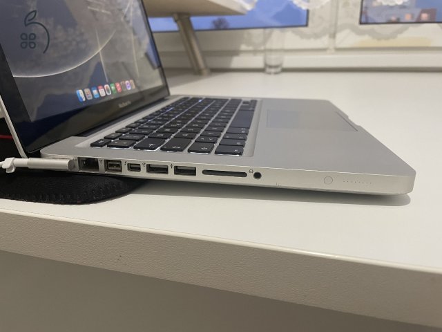 Apple MacBook Pro 13” 2011