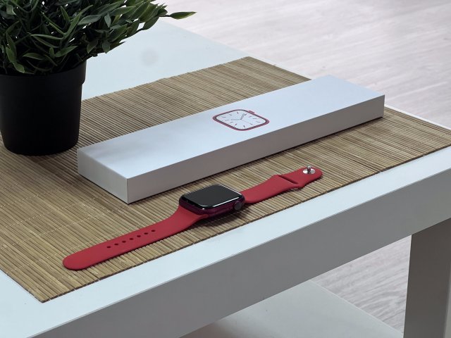 Apple Watch S7 Red CEL 45MM 1 ÉV Garanciával Számlával