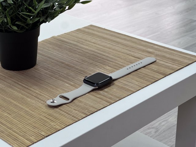 Apple Watch S6 Space Gray 44MM 1 ÉV Garanciával Számlával Aksi 100%