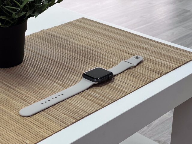 Apple Watch S6 Space Gray 44MM 1 ÉV Garanciával Számlával Aksi 100%