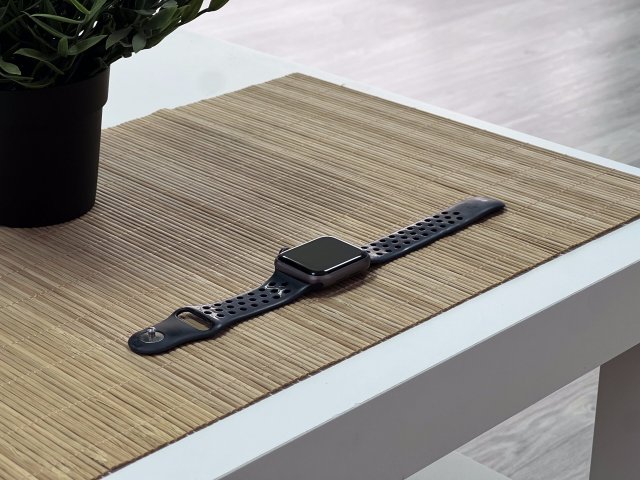 Hibátlan Apple Watch SE Space Gray 40MM 1 ÉV Garanciával Számlával Aksi 96%