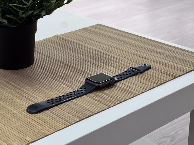 Hibátlan Apple Watch SE Space Gray 40MM 1 ÉV Garanciával Számlával Aksi 96%