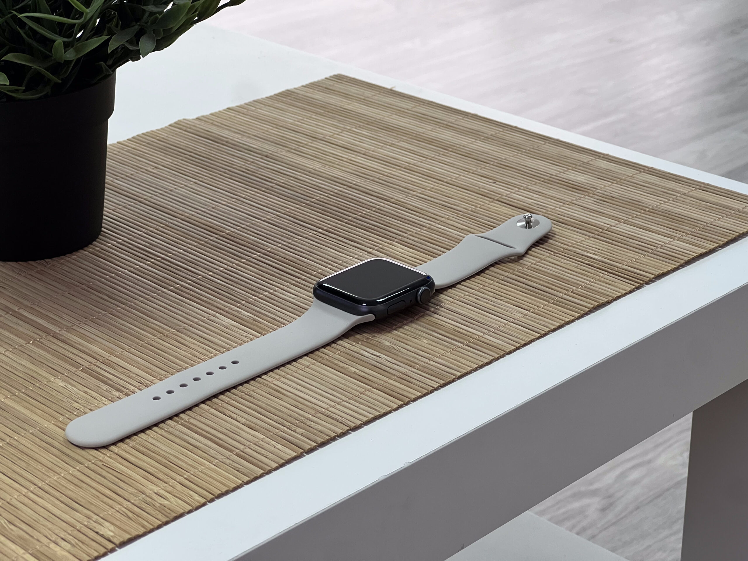 Apple Watch S5 Space Gray 44MM 1 ÉV Garanciával Számlával Aksi 92%