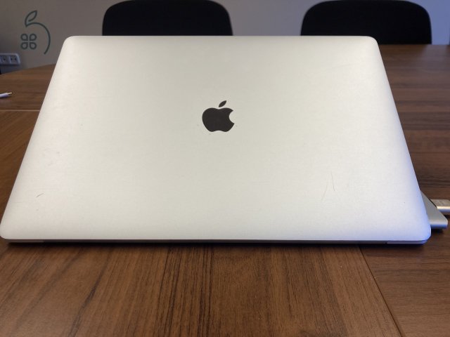 MacBook Pro i7@2.6GHz, 16GB RAM, 1TB SSD