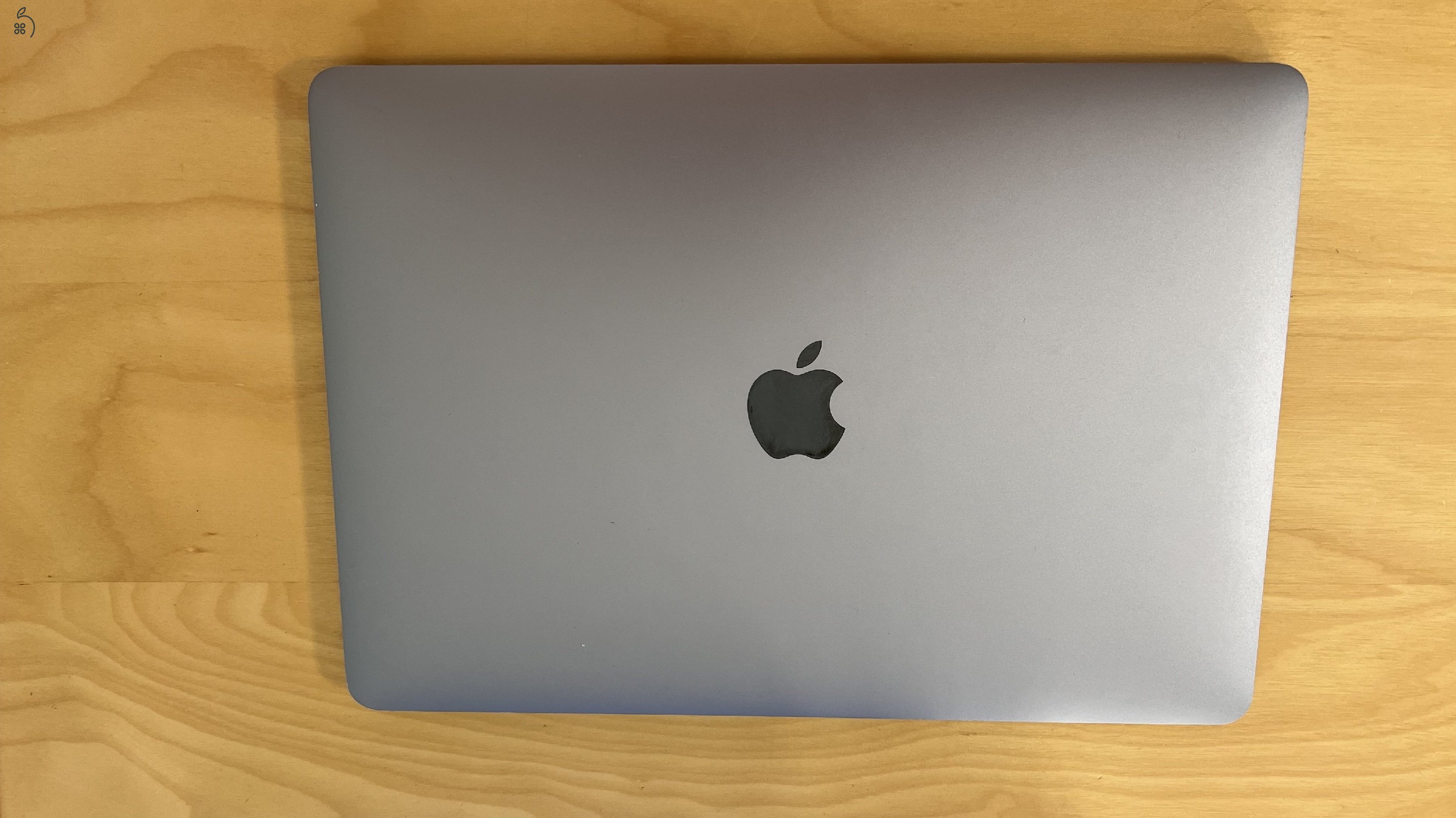 Hibátlan MacBook Pro 13.3