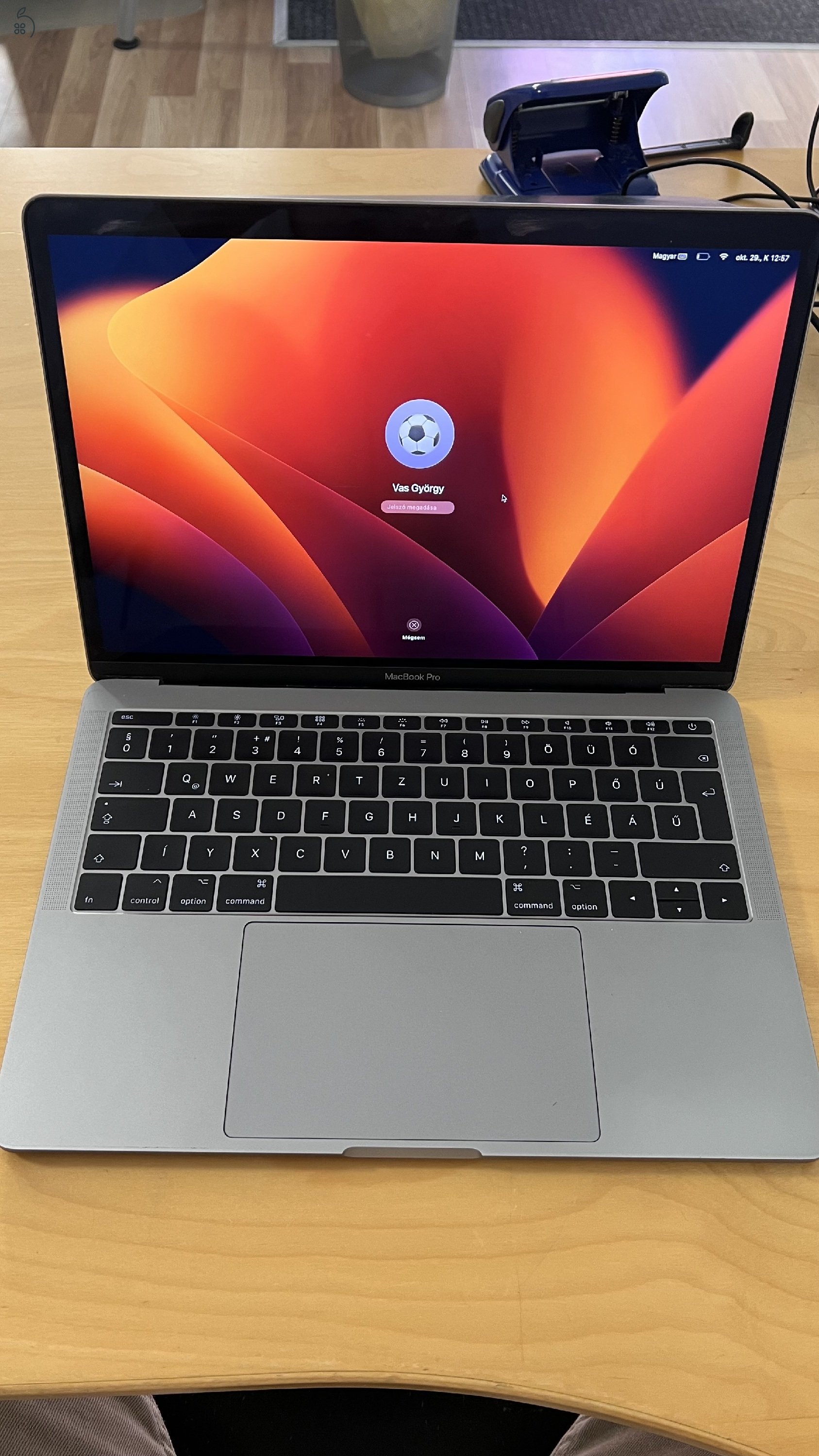 Hibátlan MacBook Pro 13.3