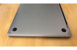 Hibátlan MacBook Pro 13.3