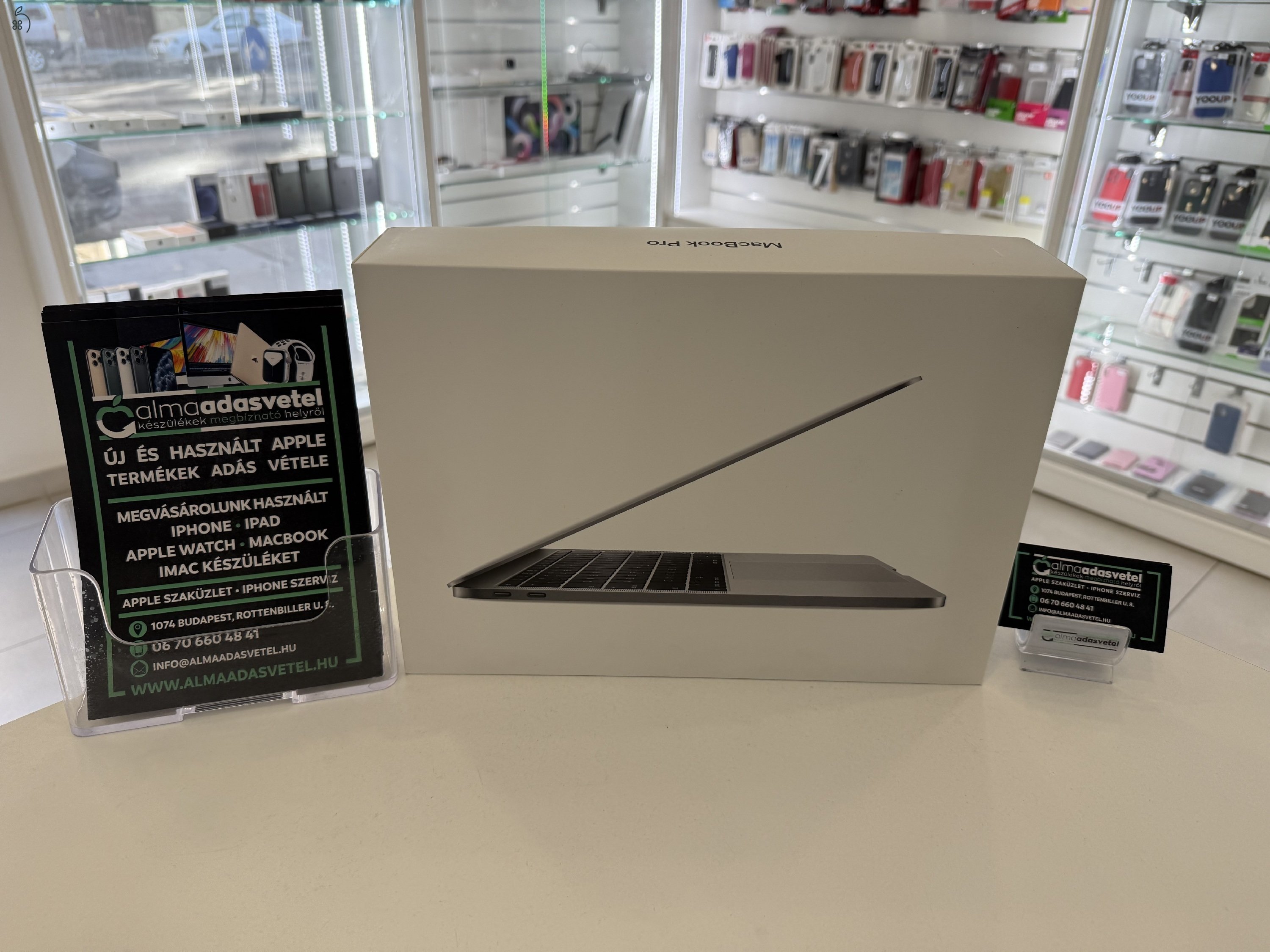 MacBook Pro 2017/8GB/256ssd/Újszerű/1-3 hónap gar./Akku 82%/p3766