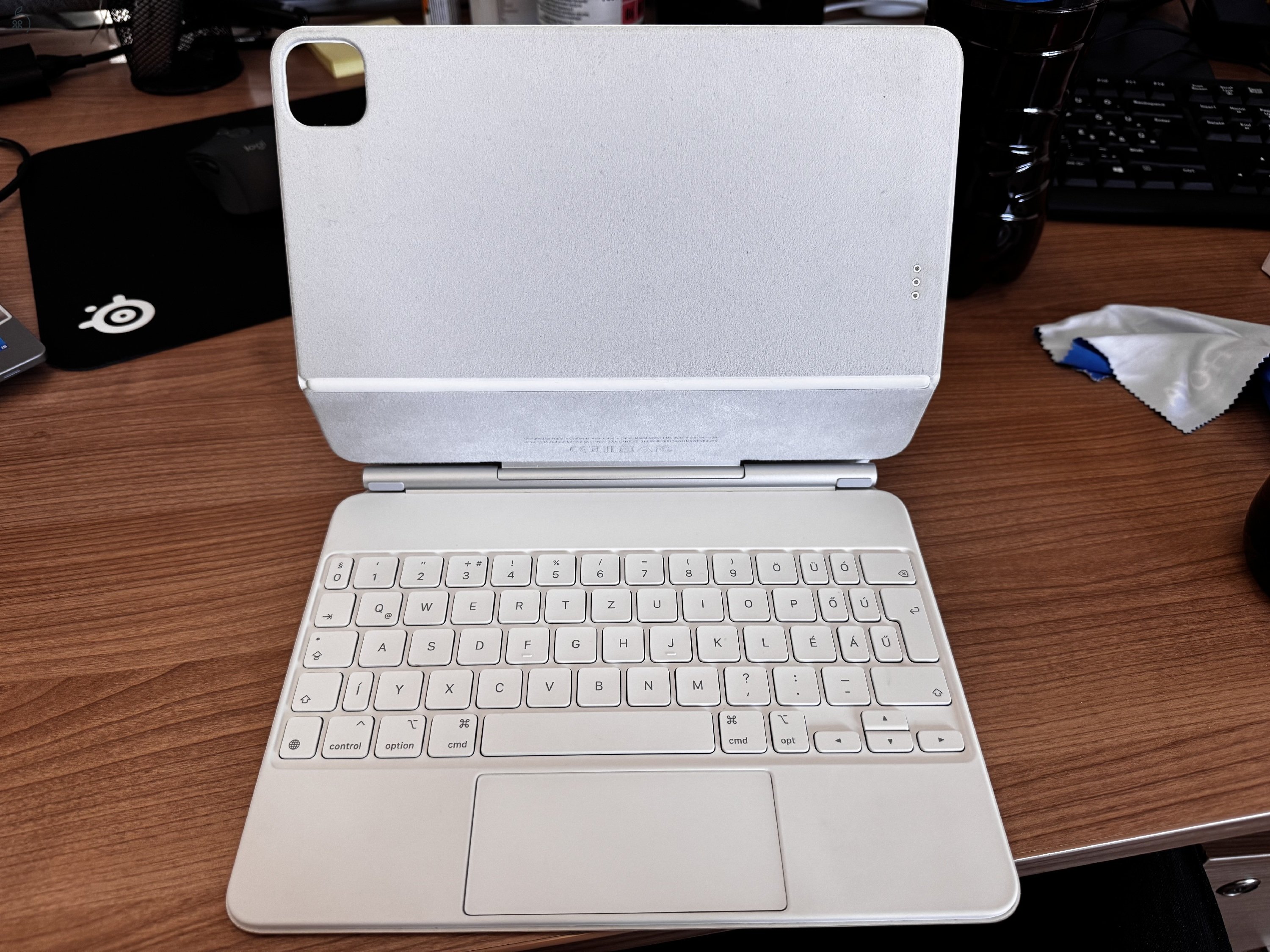 Apple Magic Keyboard 11”