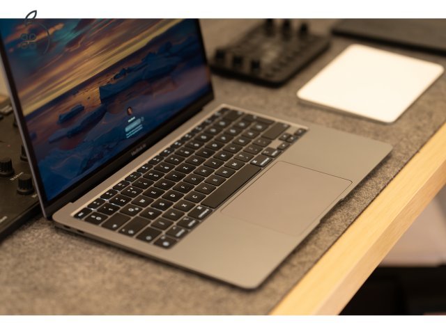 MacBook Air M1 8GB/256GB