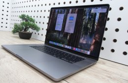 Apple Retina Macbook Pro 16 - 2019 - Használt, megkímélt