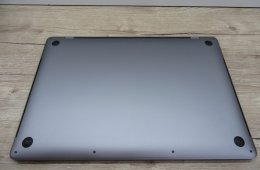 Apple Retina Macbook Pro 15 - 2019 - Használt, megkímélt