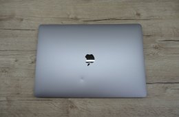 Apple Retina Macbook Pro 16 - 2019 - Használt, megkímélt