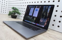 Apple Retina Macbook Pro 16 - 2019 - Használt, megkímélt