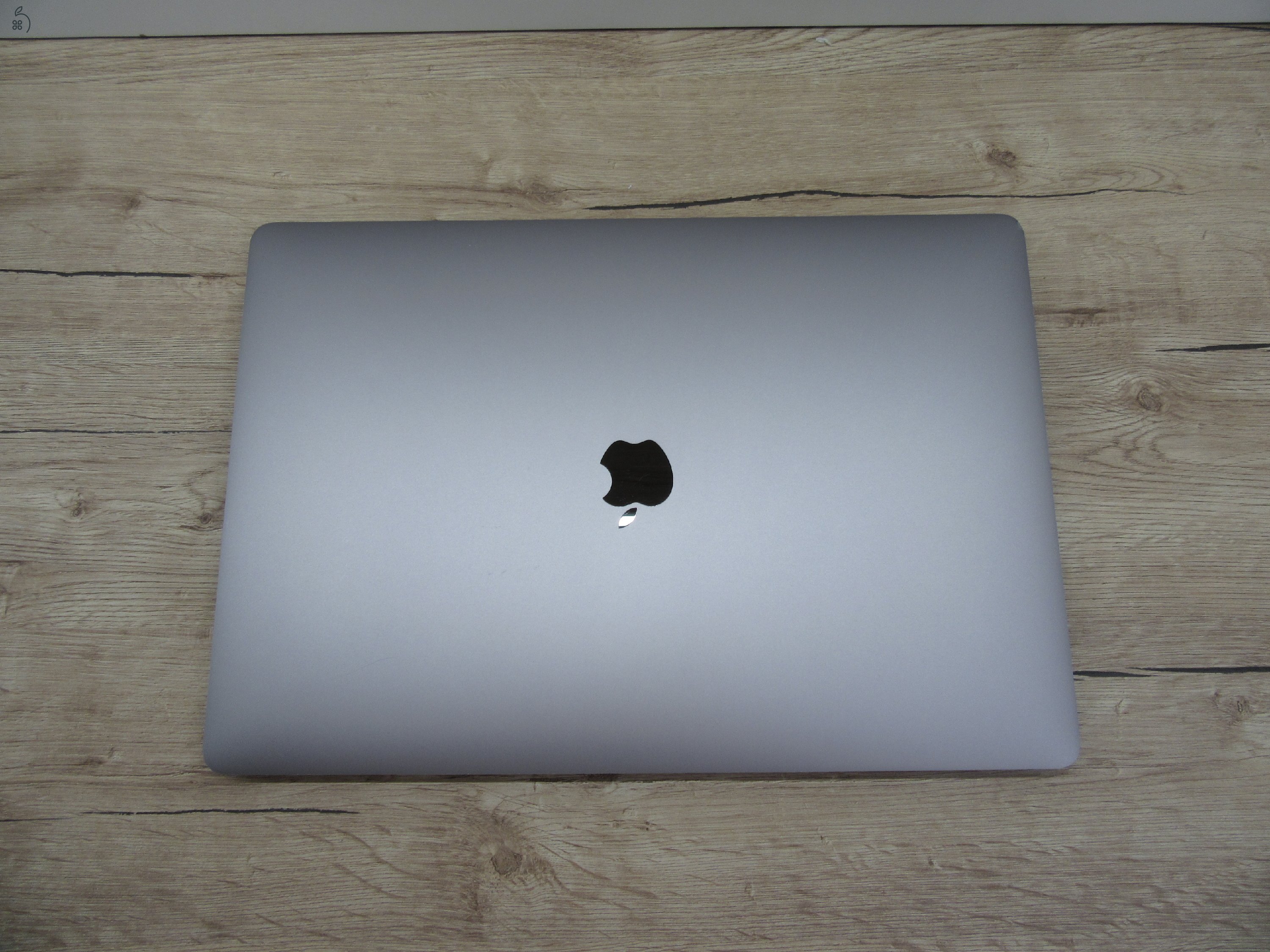 Apple Retina Macbook Pro 16 - 2019 - Használt, megkímélt