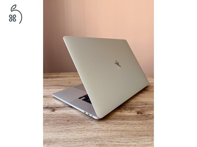 MacBook Pro 16