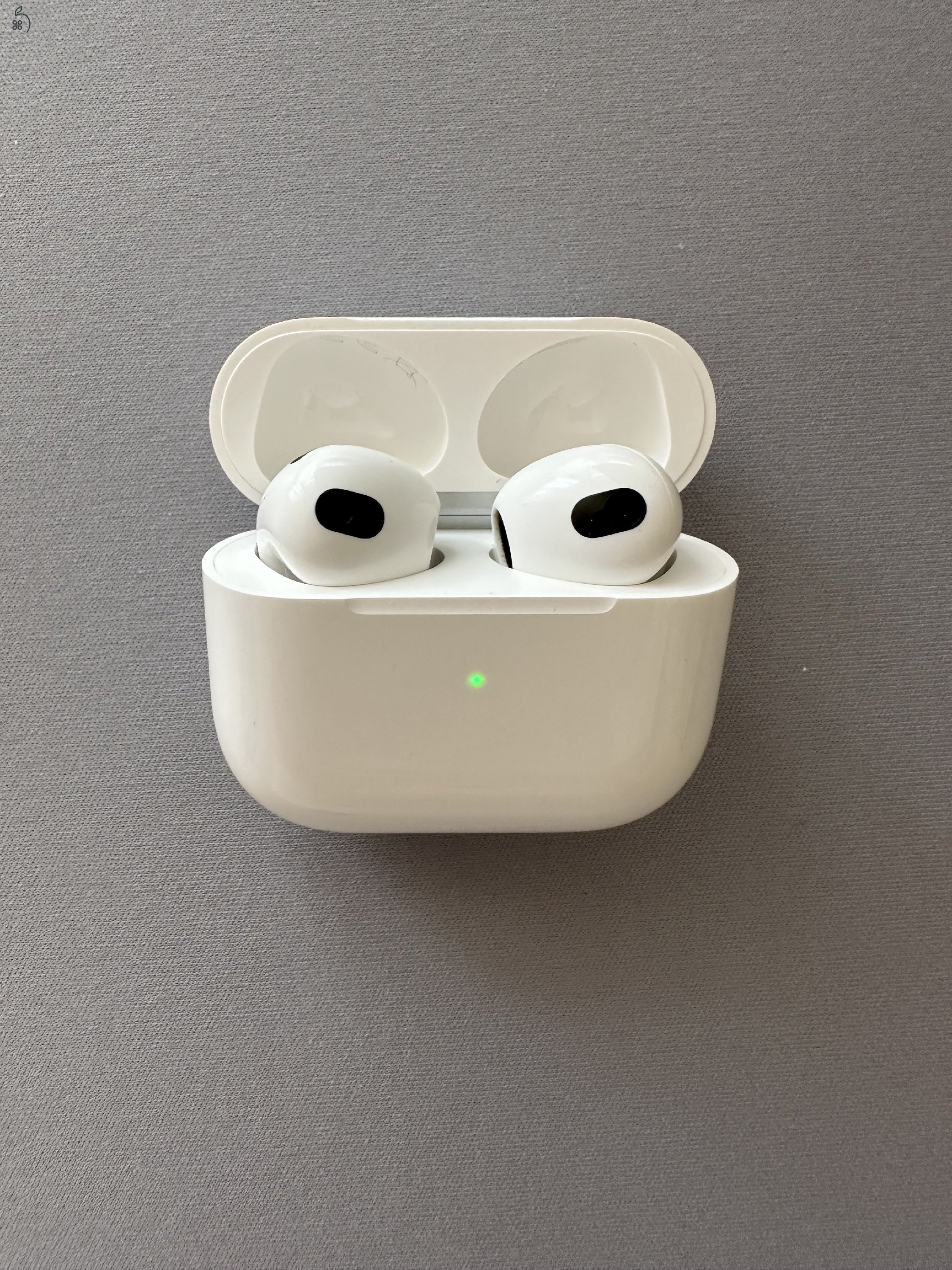 Airpods 3 mágneses töltőtokkal