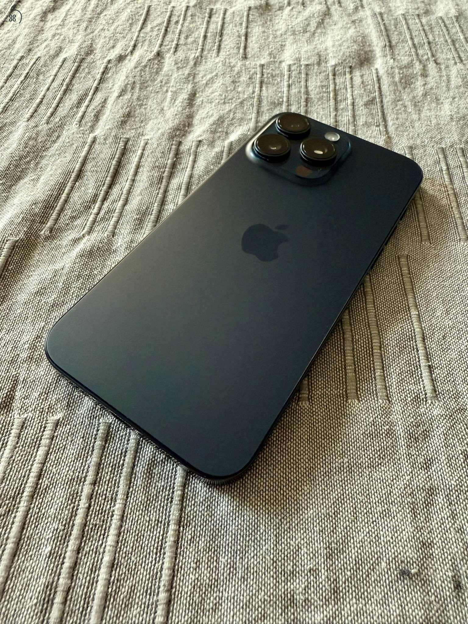 iPhone 15 Pro Max 256GB Blue Titanium , Gyárilag kártyafüggetlen! 2026.10.02-ig garanciális