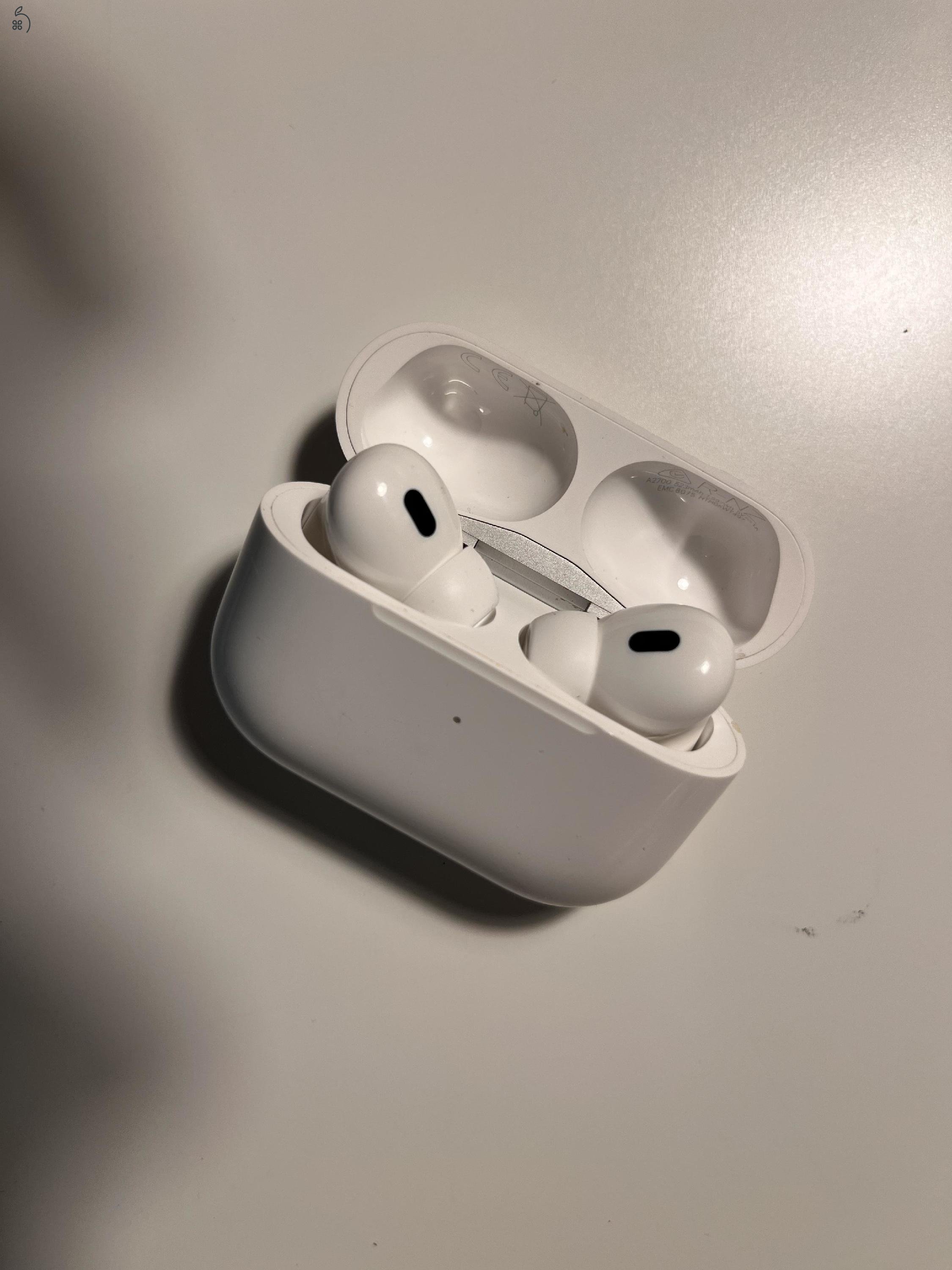 AirPods Pro 2nd gen aktív zajkioltás Magsafe (MQD83ZM/A) (2022)