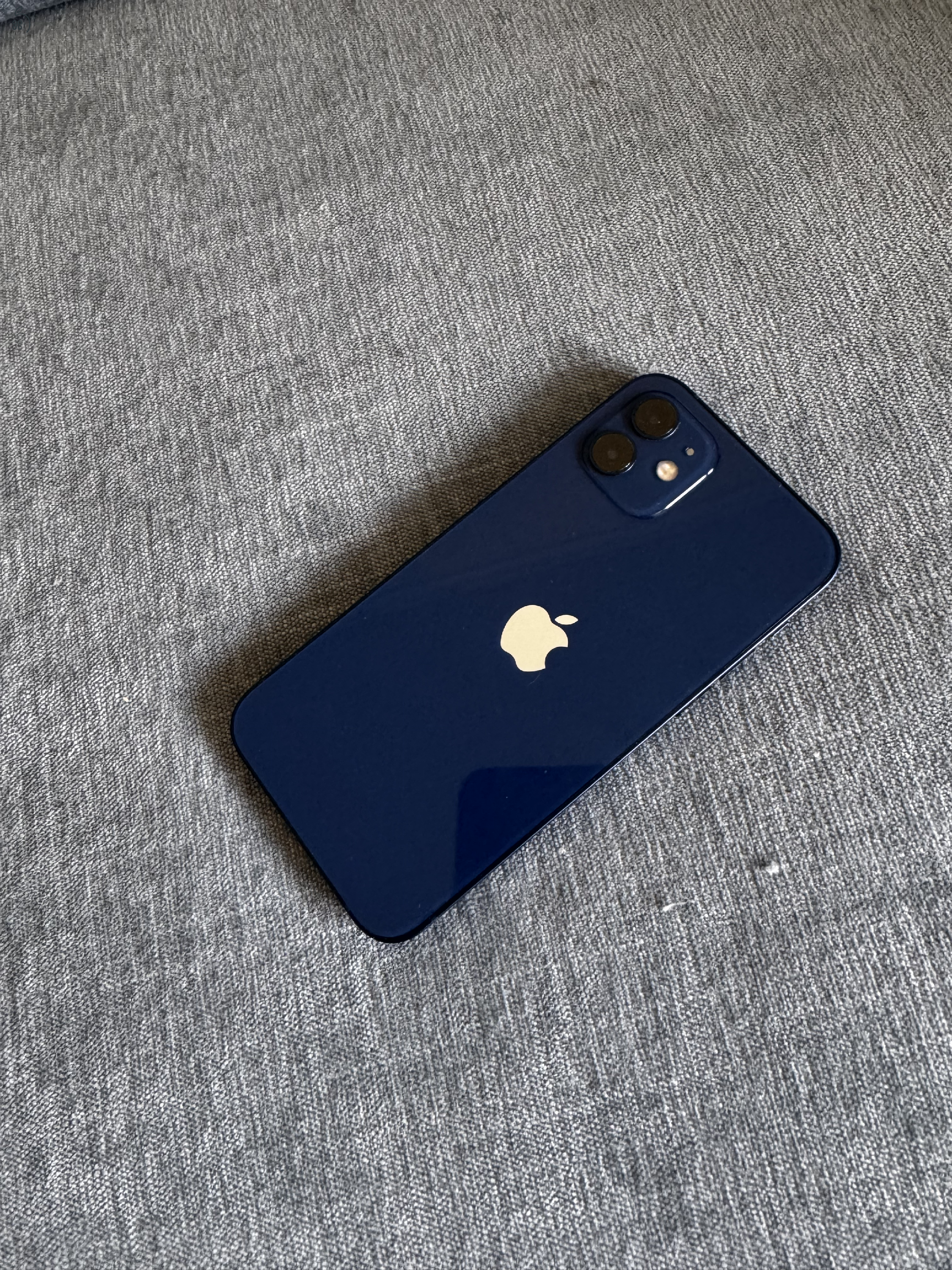 Eladó iPhone 12 64GB Blue független 90% akksi