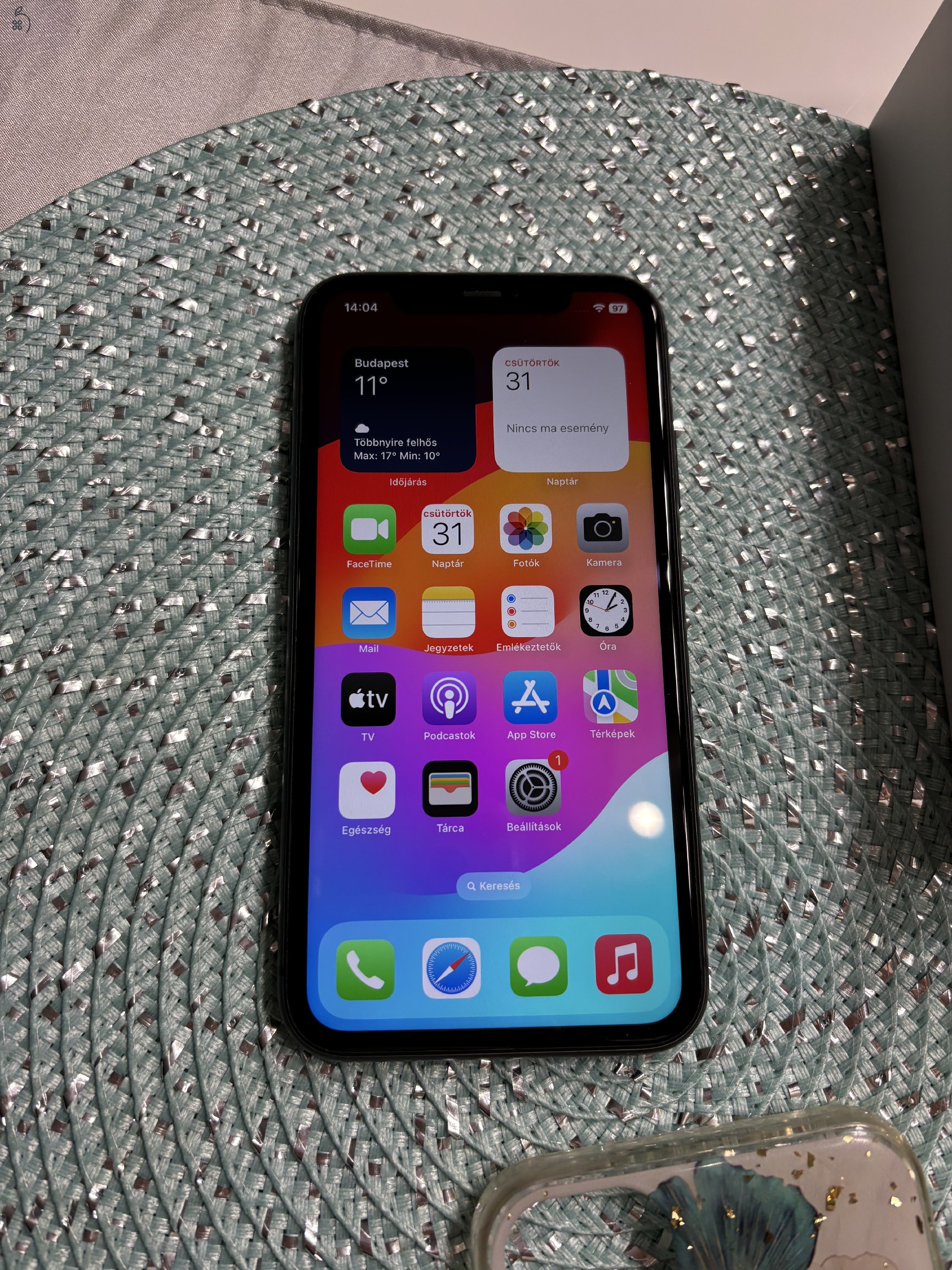 Iphone 11 64 Mb kartyafüggetlen telefon eladó 