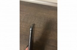 iPhone 8 space grey 64G 3 db tokkal