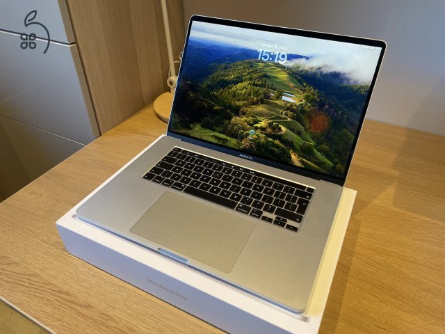 MacBook Pro 16’ 2019 - 2,4 GHZ Nyolcmagos Intel Core i9, 32 GB RAM, 1TB, Angol