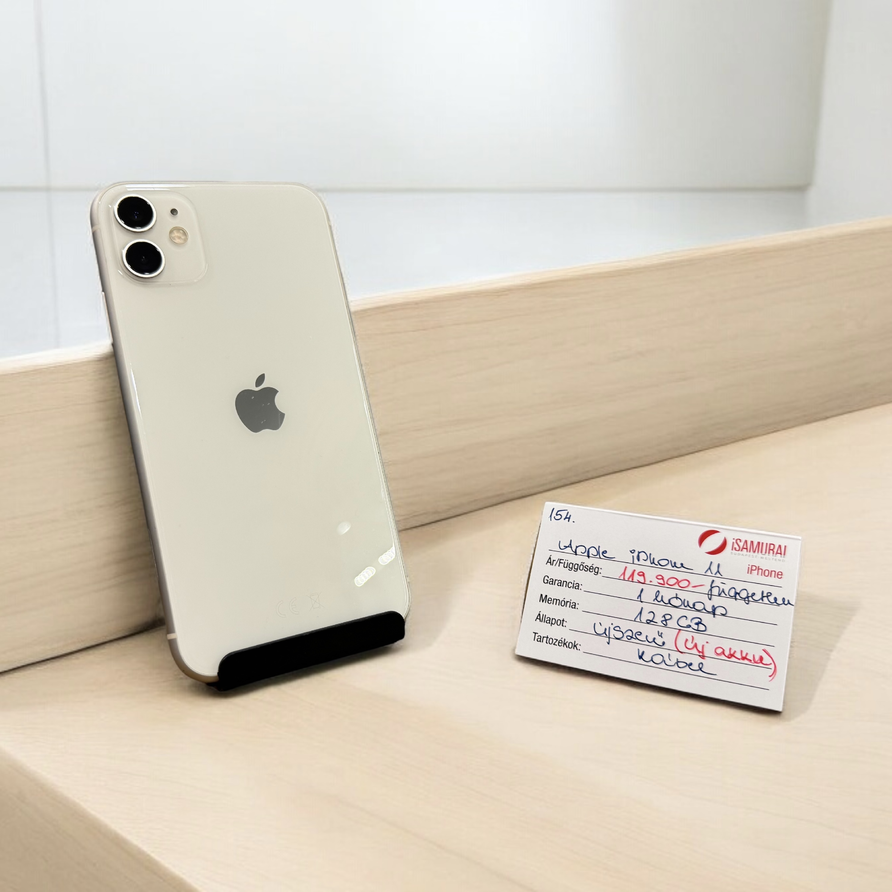 154. Apple iPhone 11 - 128 GB - Fehér - ÚJ AKKU - Újszerű