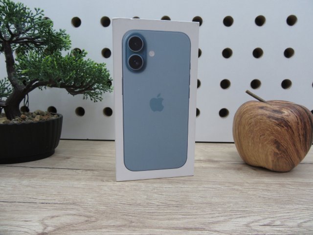 Apple iPhone 16 - Teal - Használt, kipróbált