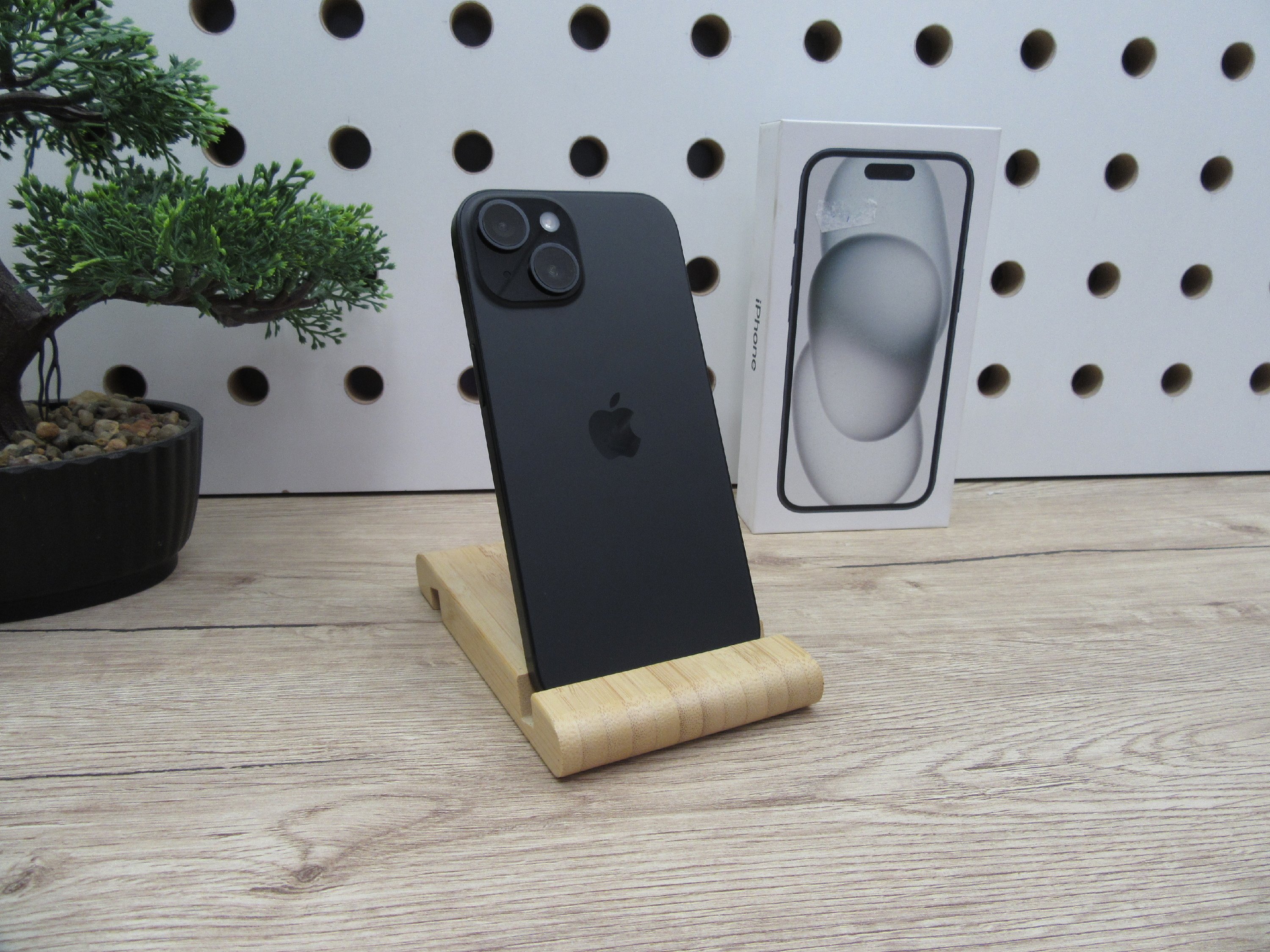 Apple iPhone 15 - Black - Használt, karcmentes