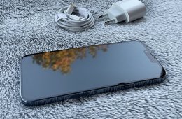 iPhone 13 Pro Max 128GB Gyári Független - Sierra Blue, nagyon szép állapotú mobiltelefon