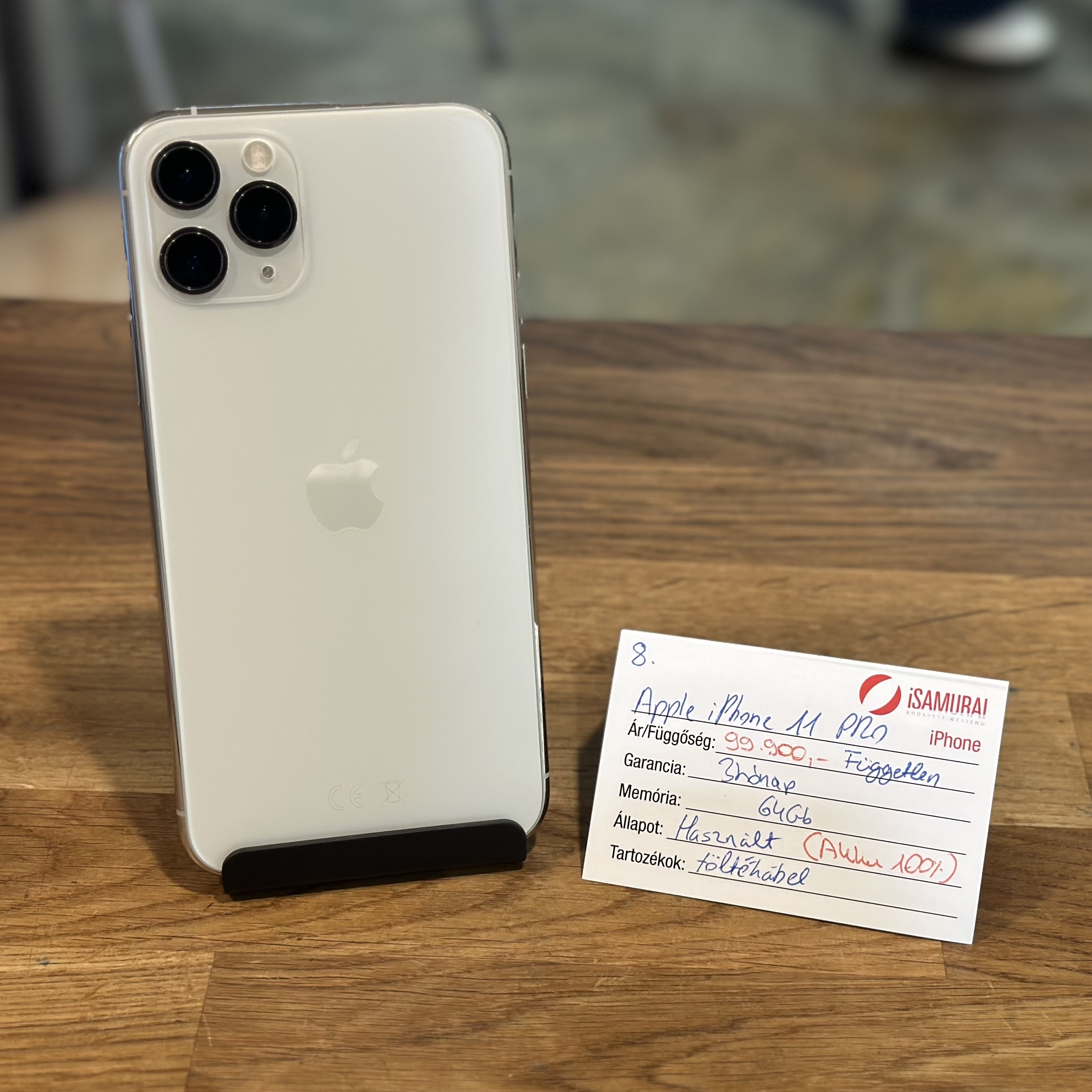 8. Apple iPhone 11 Pro  - 64 GB - Ezüst - 100% AKKU