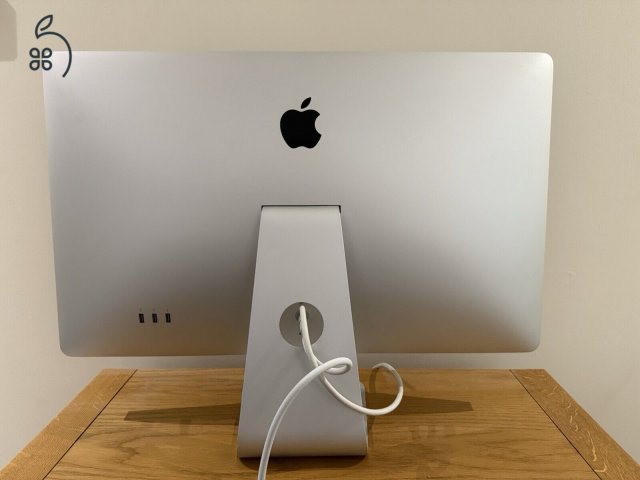 Apple Cinema Display 27” monitor