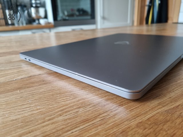 MacBook Pro Retina 16