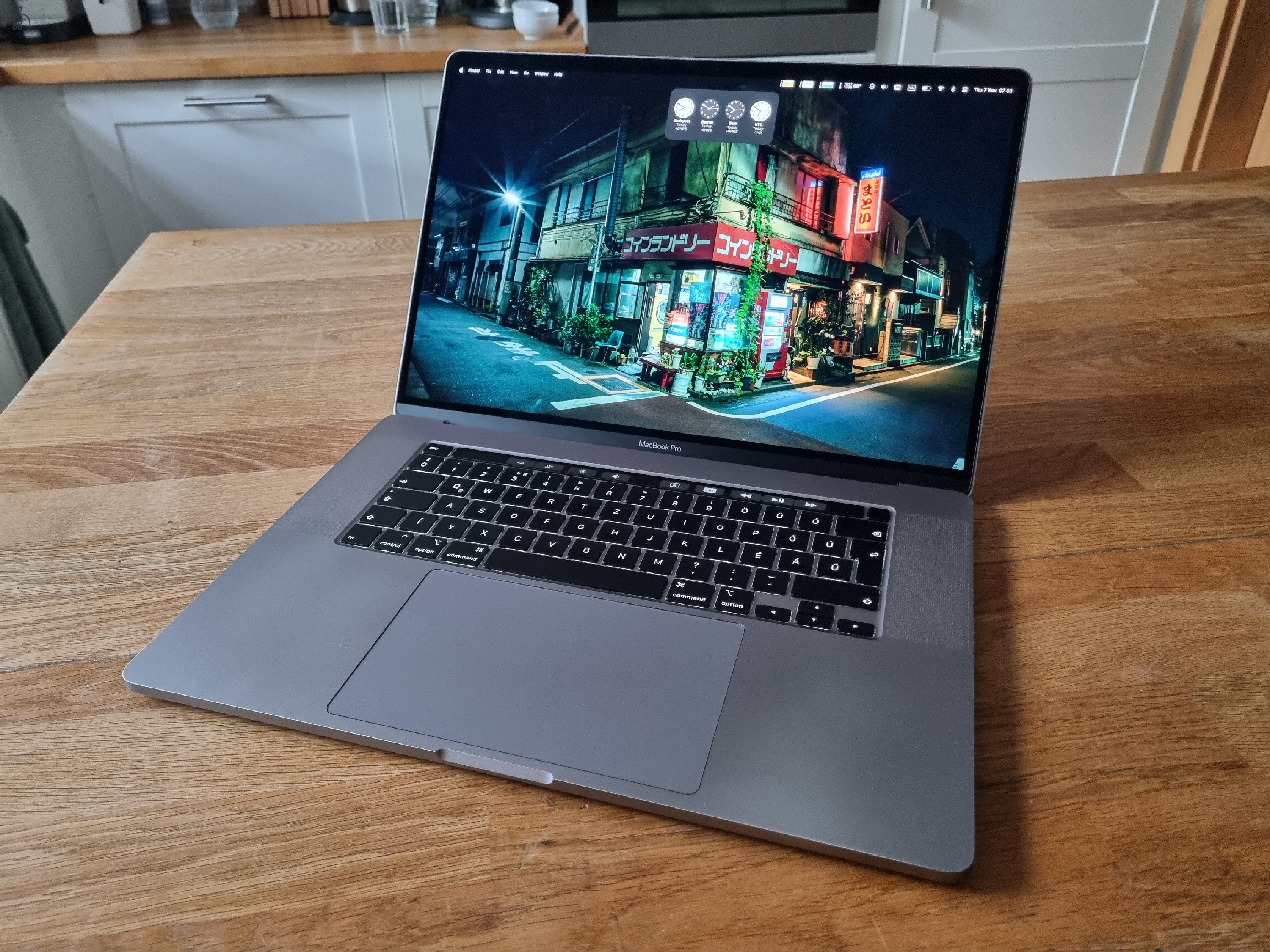 MacBook Pro Retina 16