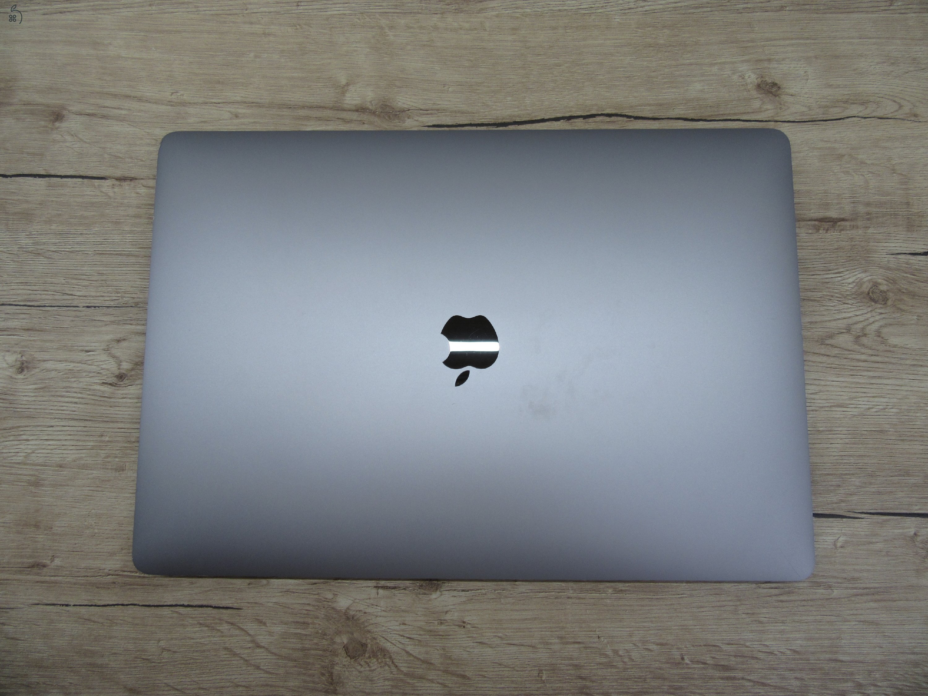 Apple Retina Macbook Pro 16 - 2019 - Használt, megkímélt