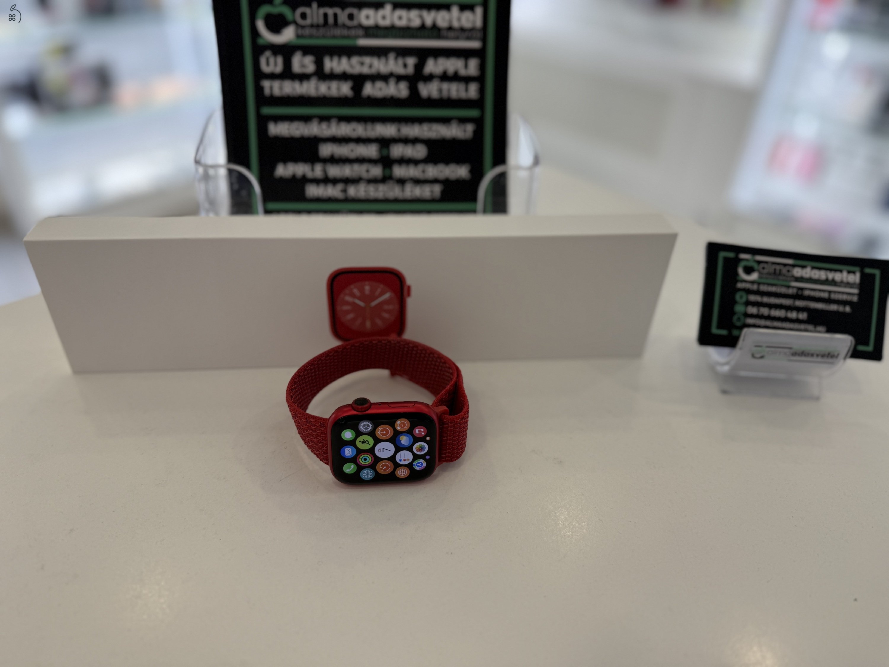 Apple Watch 8 44mm Red Újszerű/1-3 hónap gar./Akku 94%/p3795