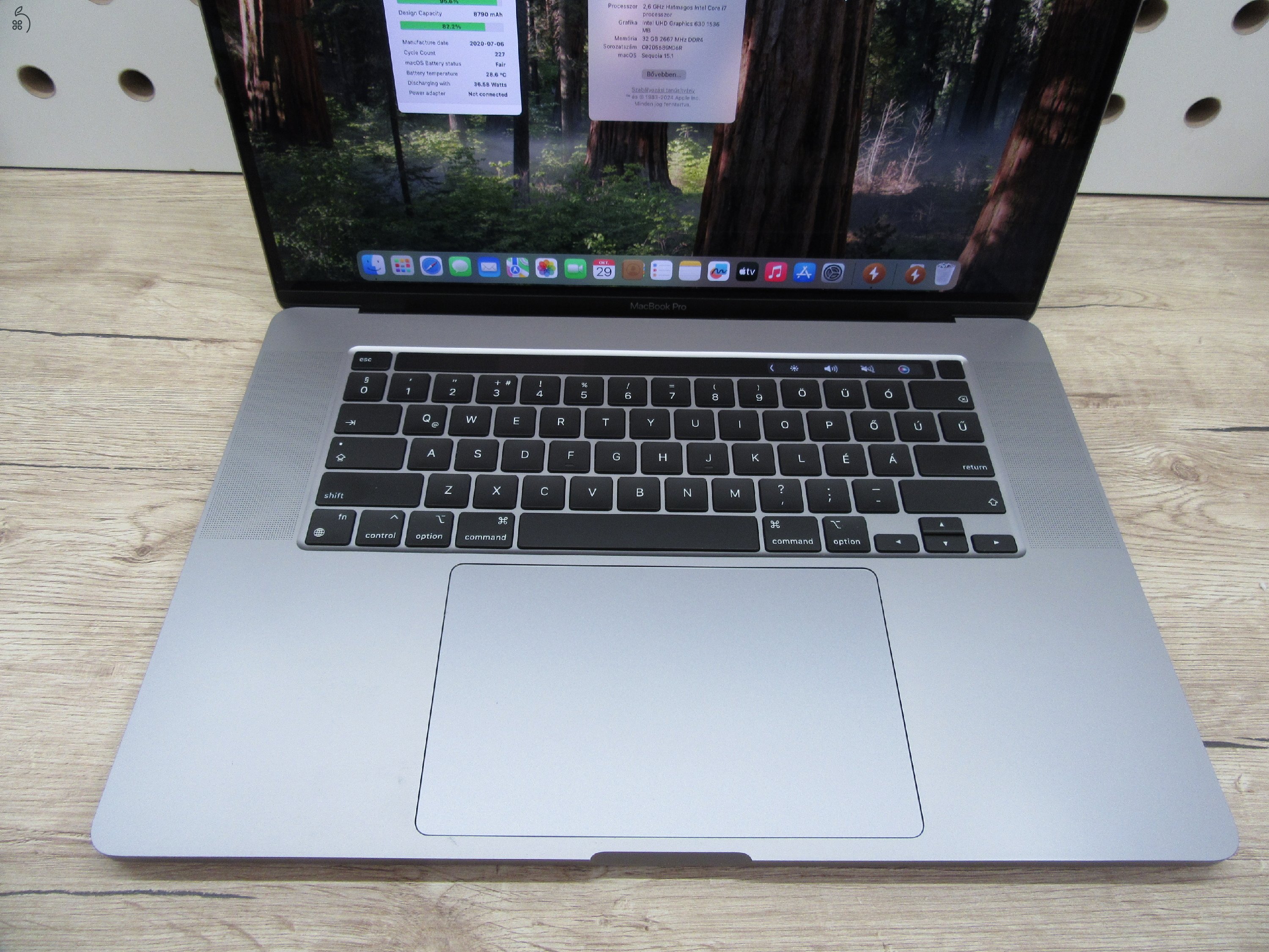  Apple Retina Macbook Pro 16 - 2019 - Használt, megkímélt 