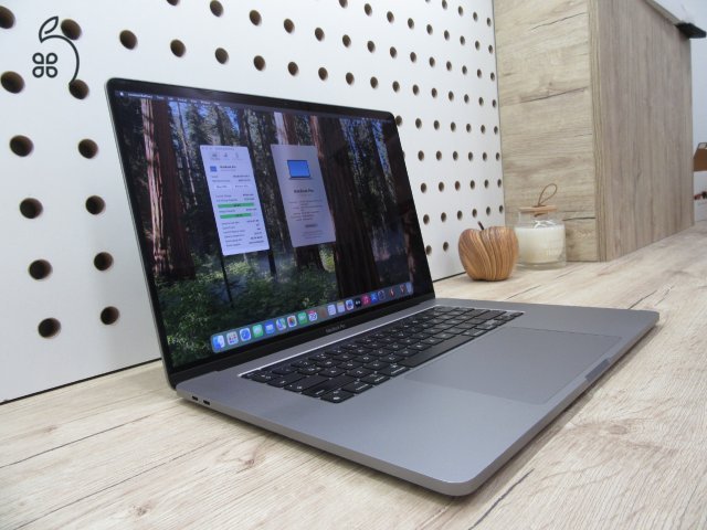  Apple Retina Macbook Pro 16 - 2019 - Használt, megkímélt 