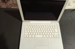 Retro macbook töltővel